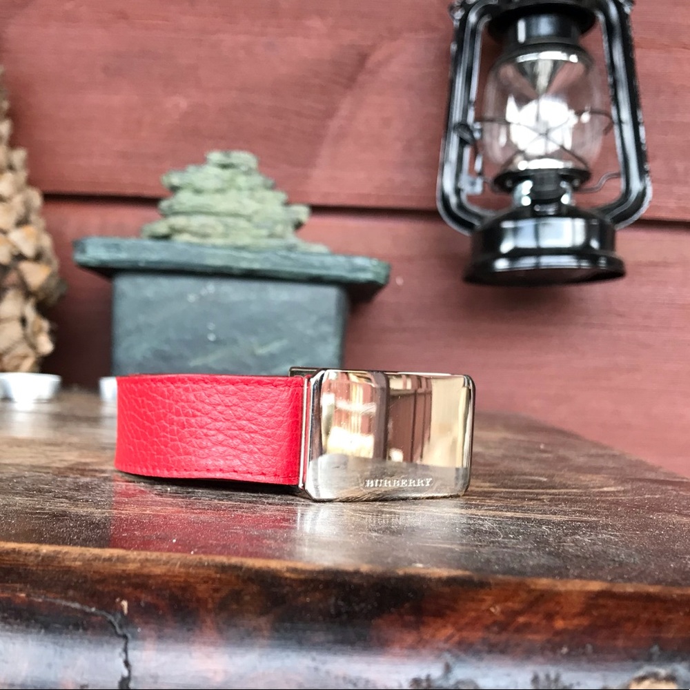 Nice Burberry leather belt and silver buckle combo